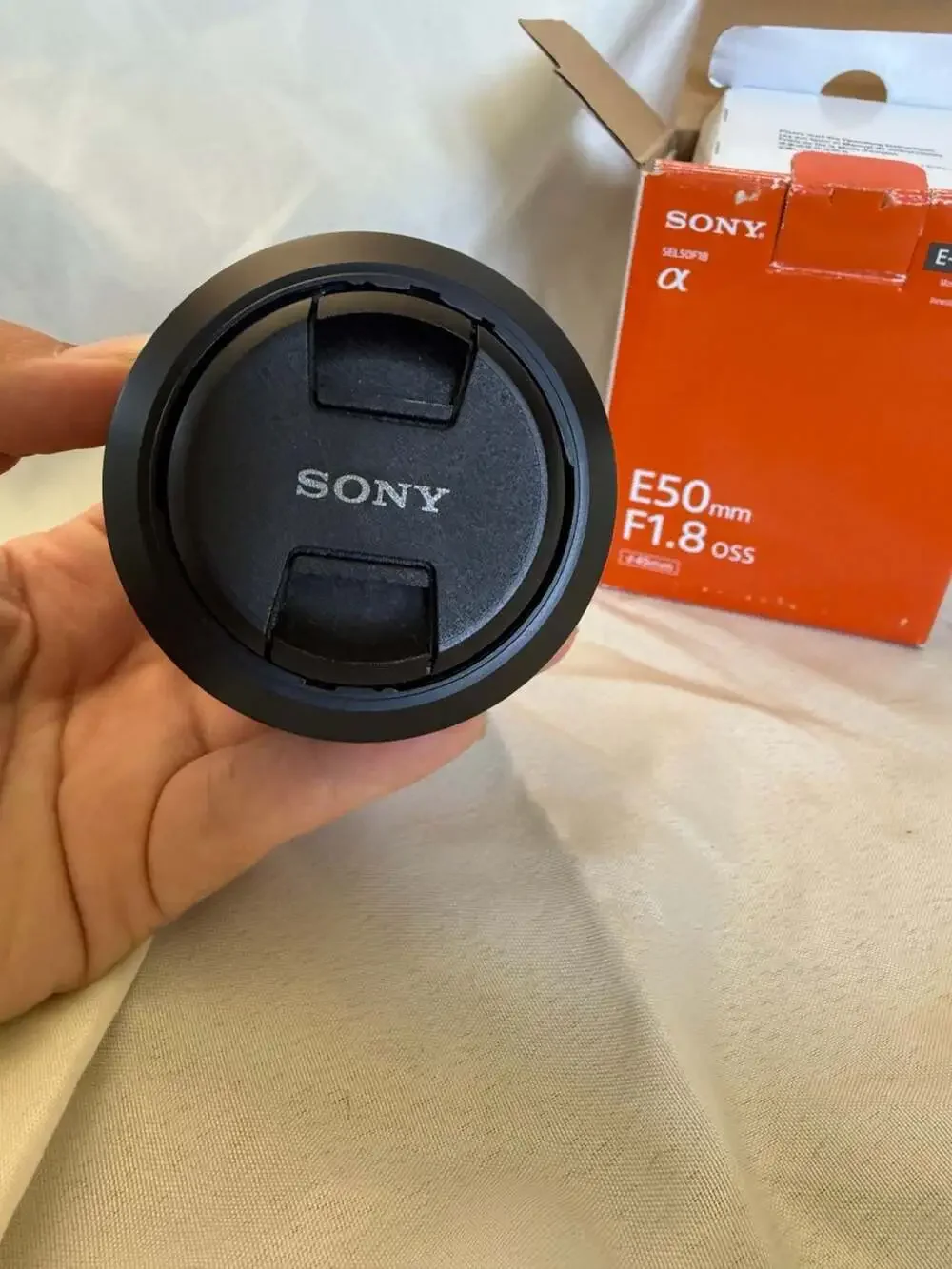 Sony E 50mm F1.8 OSS Lens for E-mount (SEL50F18)